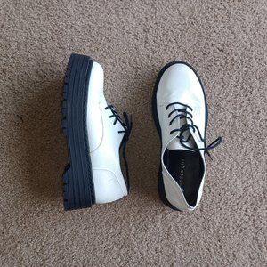 Lace-up Platform Lugs